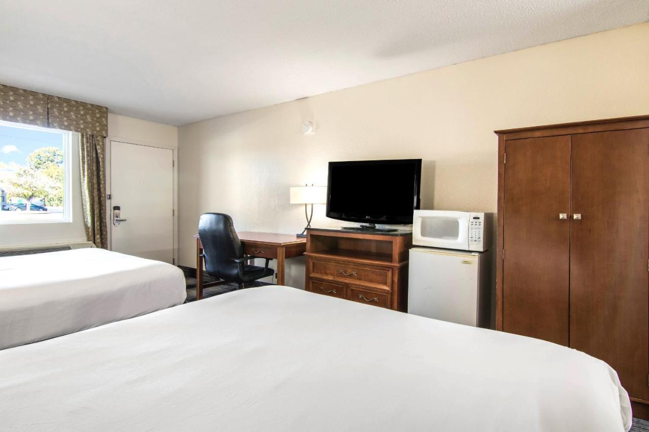 Americas Best Value Inn Perry Eksteriør billede