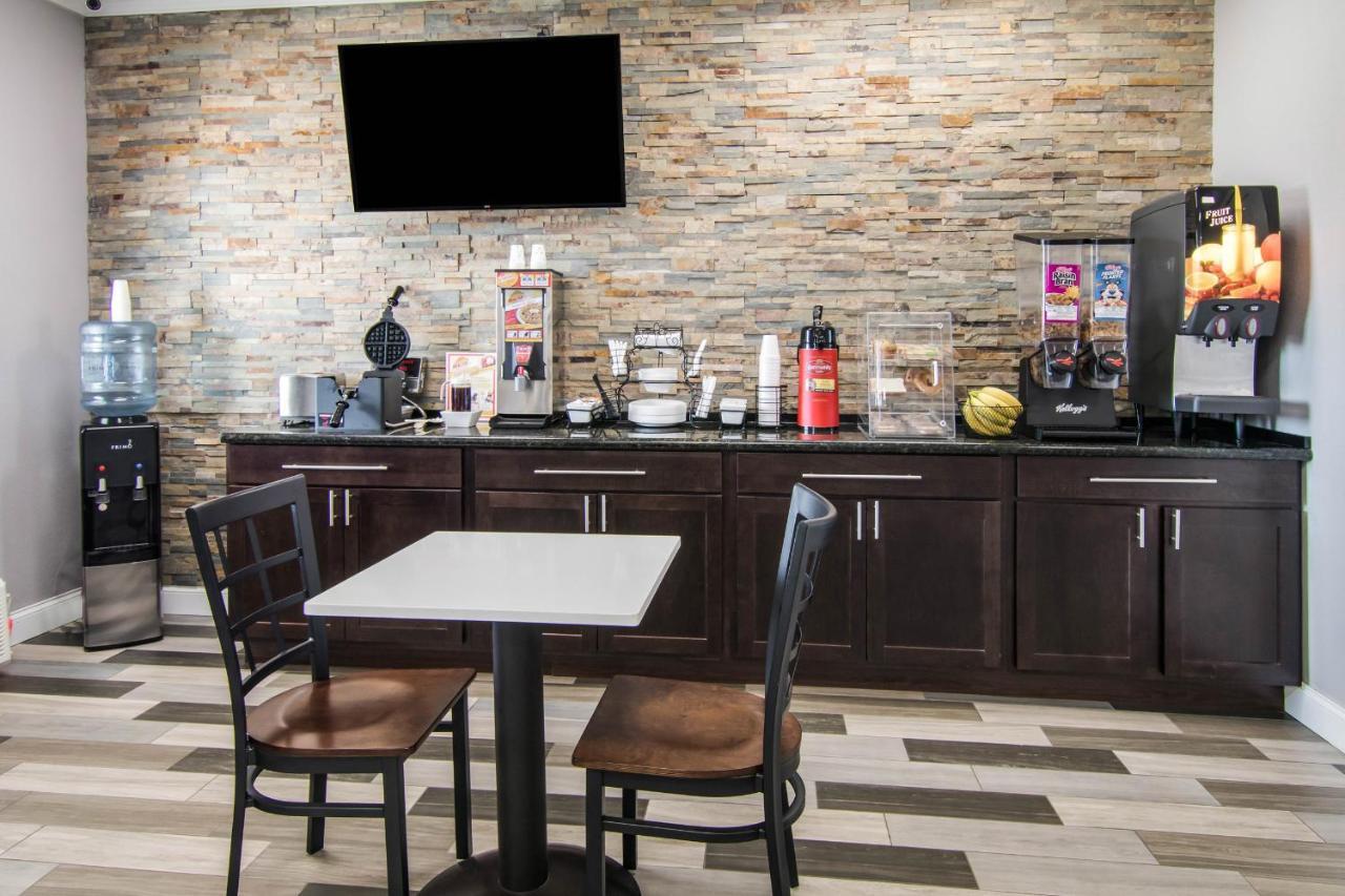 Americas Best Value Inn Perry Eksteriør billede